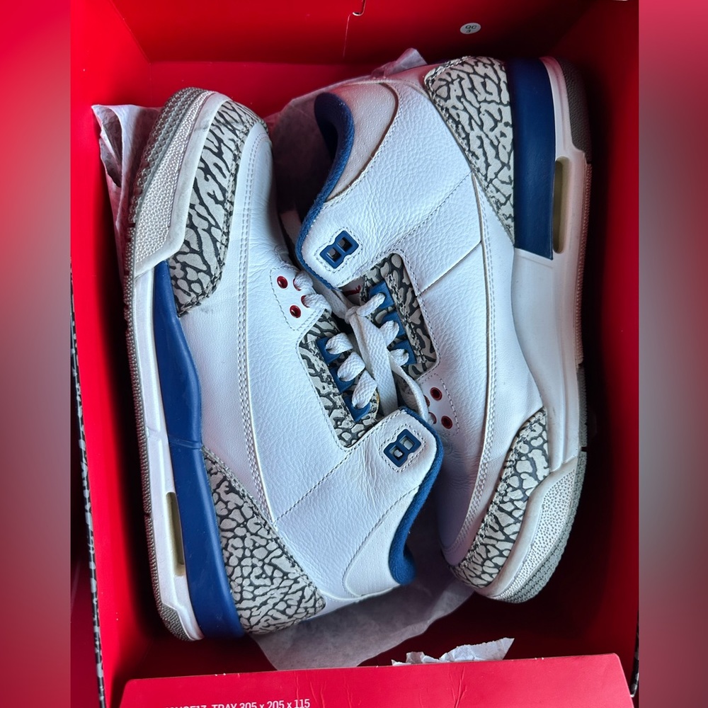 Air Jordans 3 retro OG BG size 7 women’s